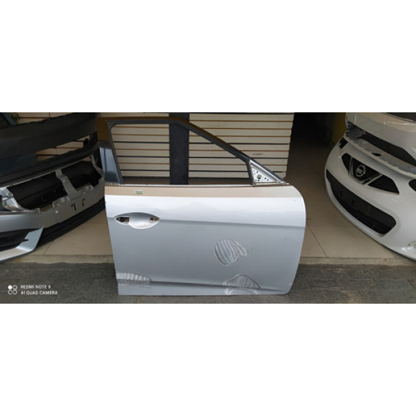 Porta Dianteira Direita Veloster 2011 2012 2013 2014 2015 * Direita Prateado Dianteira