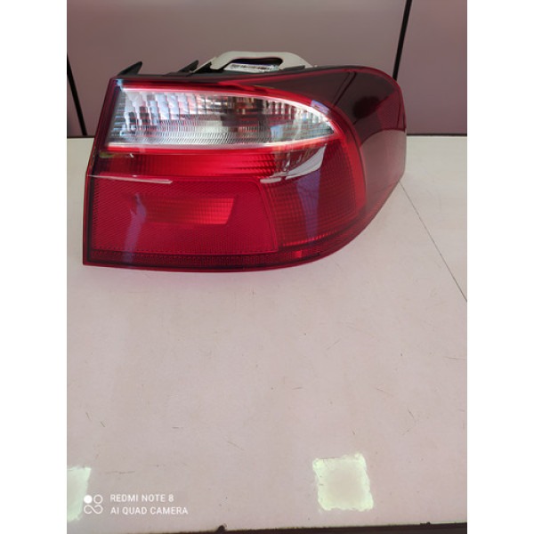 Lanterna Traseira Direita Voyage G6 G7 G8 2013/22 Direito Vermelha