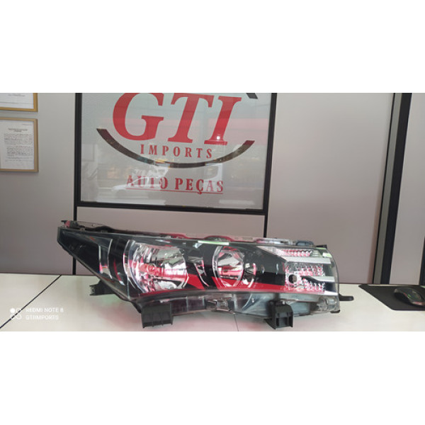 Farol Direito Toyota Corolla 2015 2016 2017 Direito