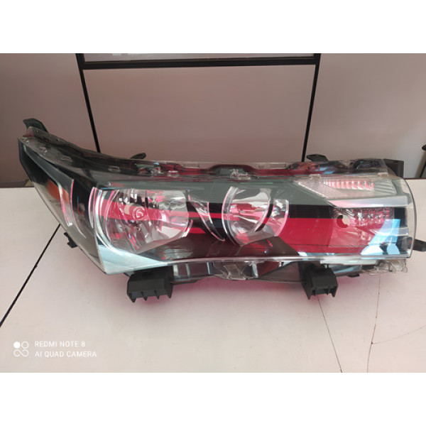 Farol Direito Toyota Corolla 2015 2016 2017 Direito/passageiro