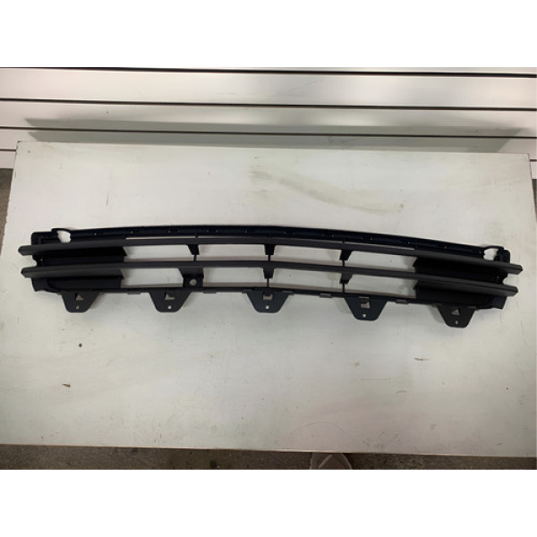 Acabamento Grade Inferior Parachoque Chevrolet Meriva Central