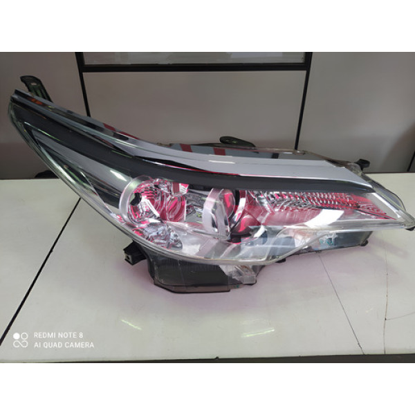 Farol Direito Toyota Hilux Sw4 2016 2017 2018 2019 2020 Direito/passageiro