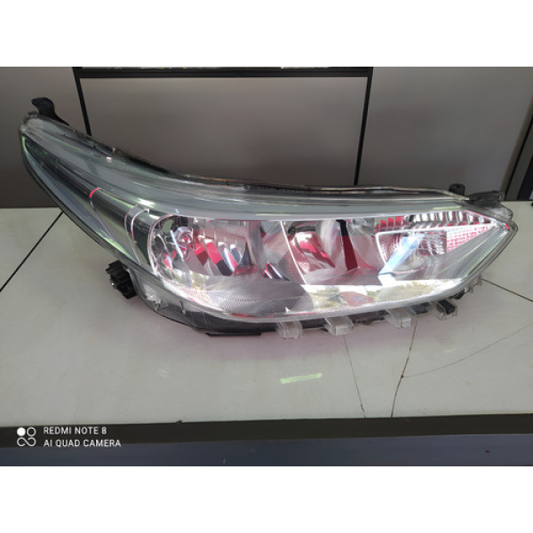 Farol Direito Yaris Elétrico 2017 2018 2019 2020 2021 2022 Direito/passageiro