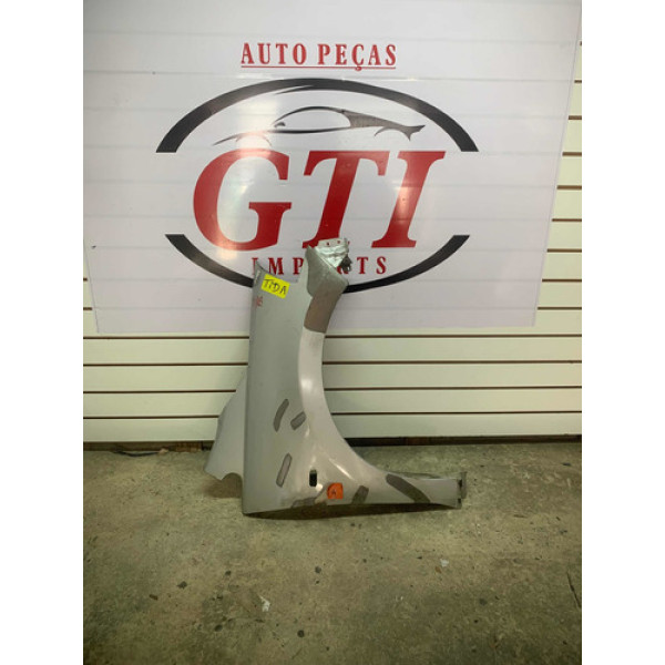 Paralama Direito Nissan Tiida *