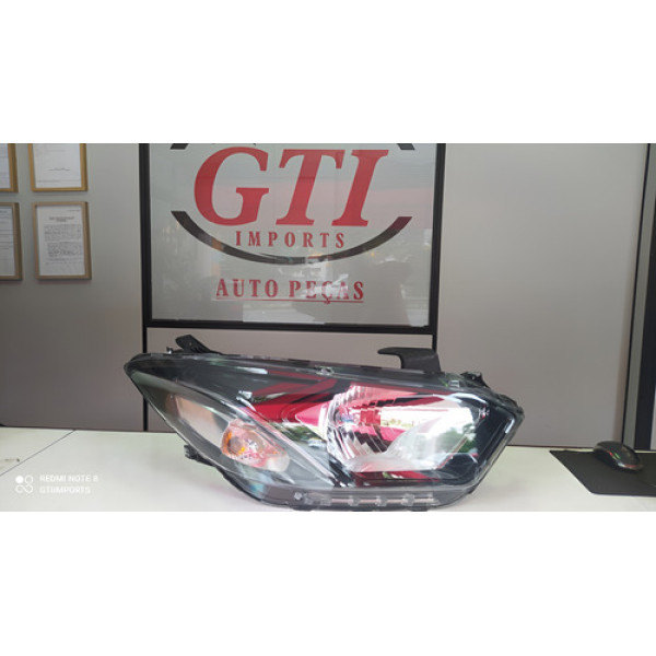 Farol Direto Onix Prisma 2017 2018 2019 Com Led Direito