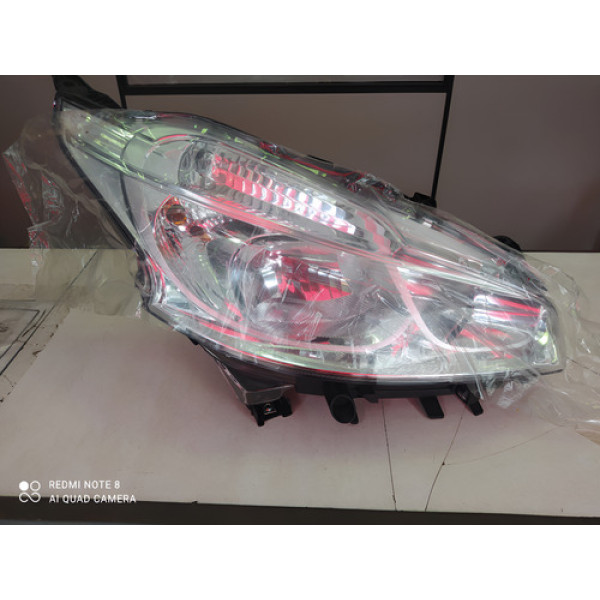 Farol Direito Peugeot 208 2013 A 2016 Manual Direito/passageiro