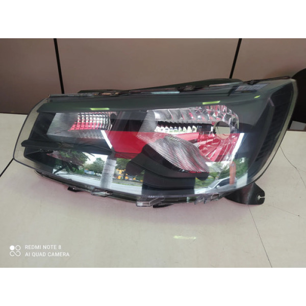 Farol Esquerdo Saveiro Fumê 2023 A 2026 Esquerdo/motorista