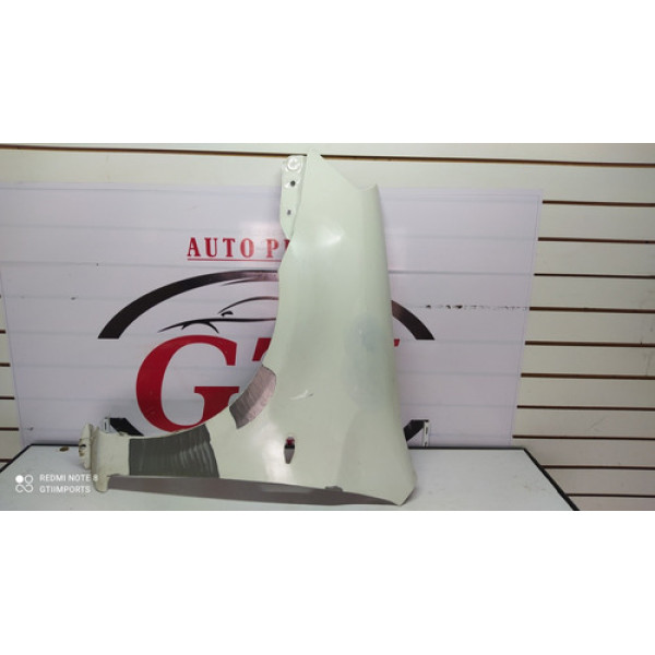 Paralama Esquerdo Toyota Etios Com Furo De Pisca 2012 A 2022