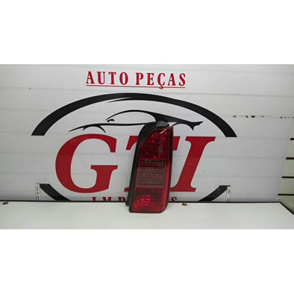 Lanterna Traseira Direita Idea 2004/2008 Direito Vermelho