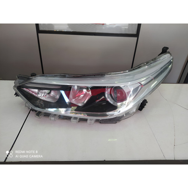 Farol Esquerdo Yaris Led 2017 A 2023 Esquerdo/motorista