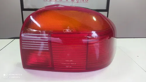 Lanterna Traseira Direita Mondeo Hatch Tricolor 1993/1995 Direito Vermelho